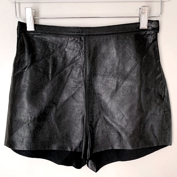 American Apparel size 24/25 leather short - Picture 3 of 15